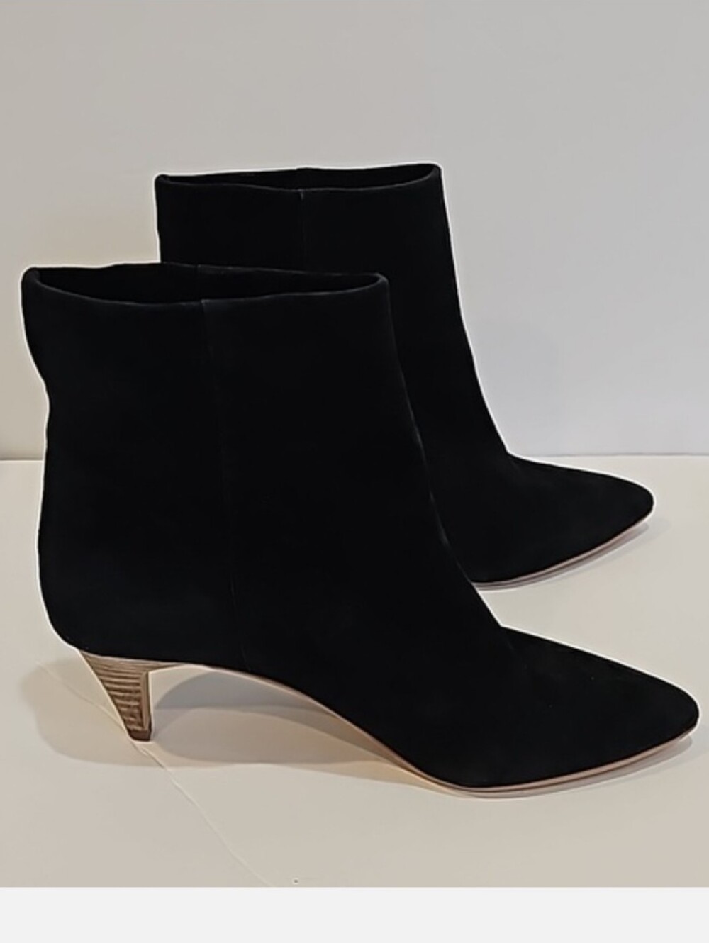 Dolce Vita  Black leather Suede Size 6.5 booties low kitten heel ankle boot